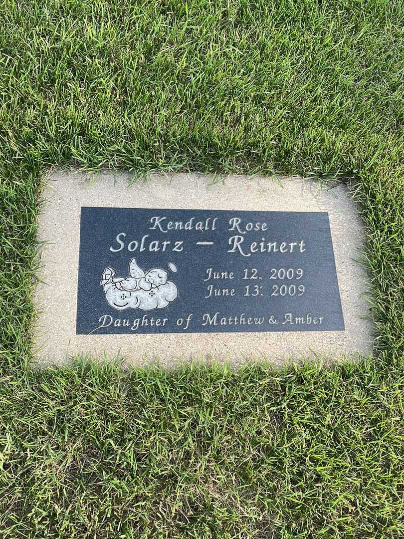 Gary L. Reinert's grave. Photo 4