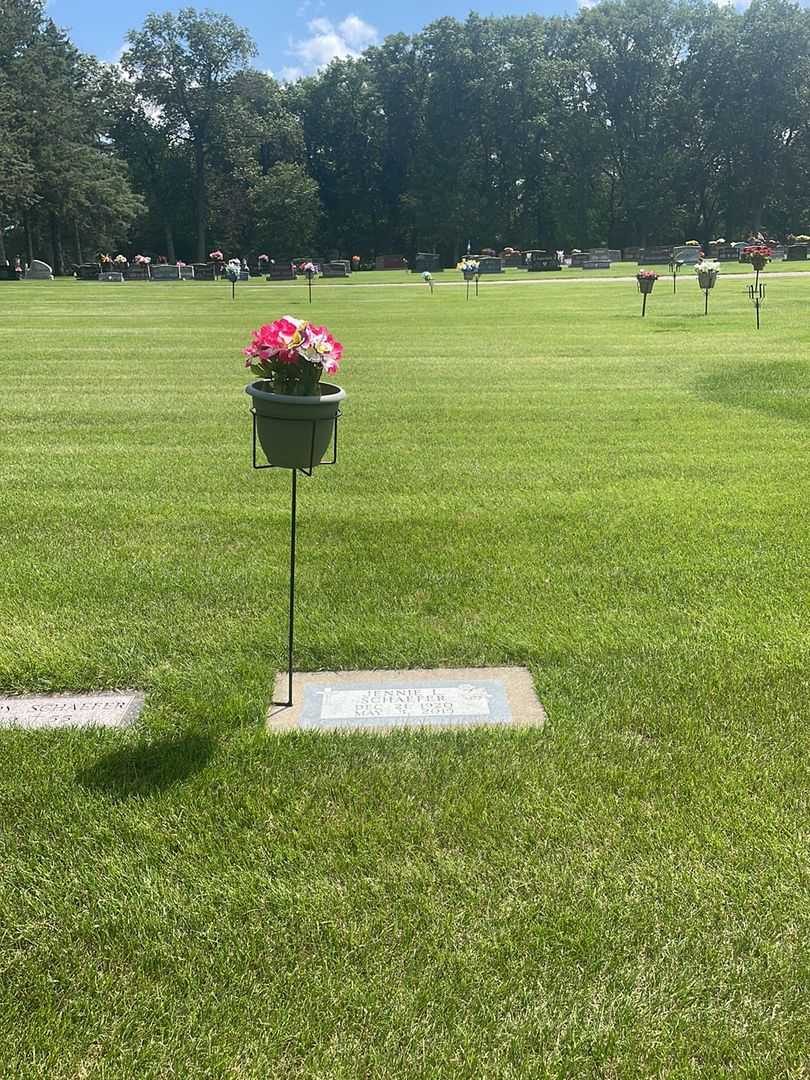 Jennie L. "Lucille" Schaefer's grave. Photo 1