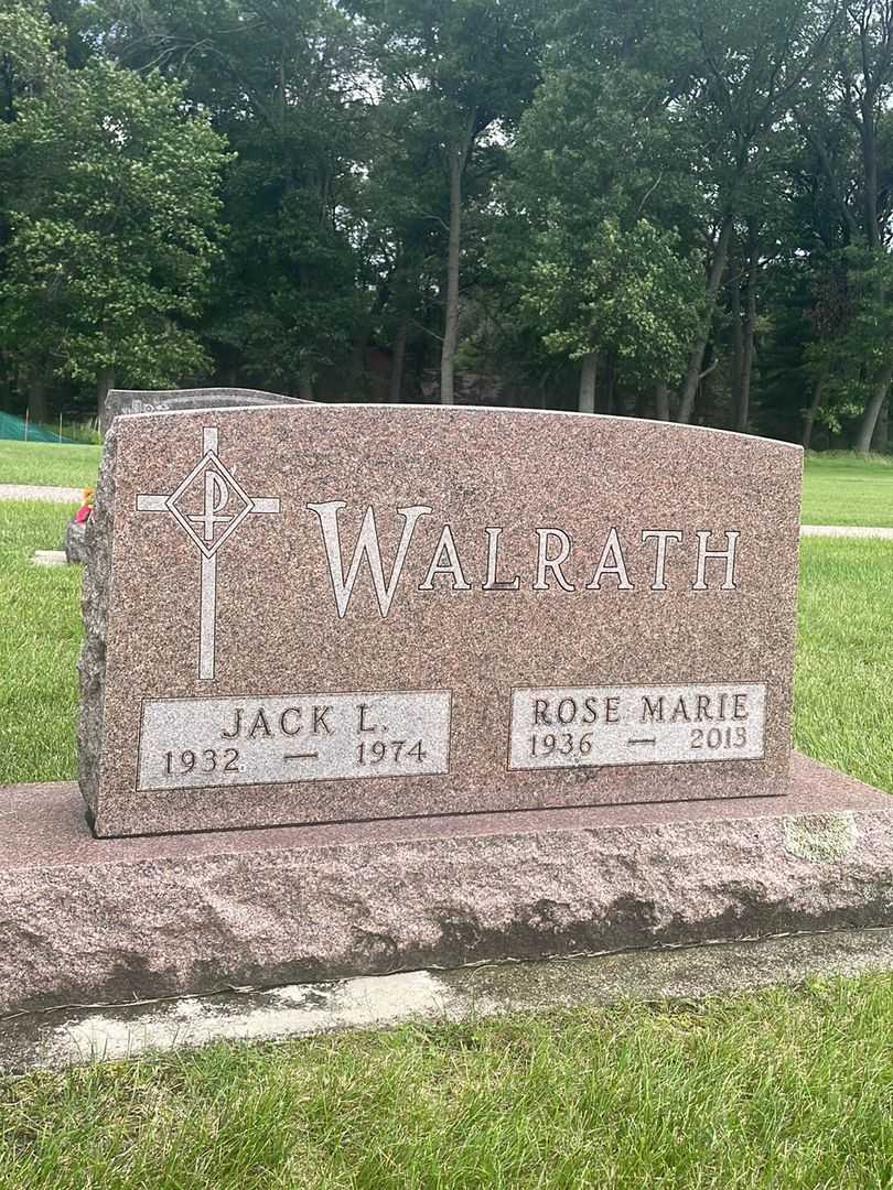 Rose Marie Walrath's grave. Photo 2