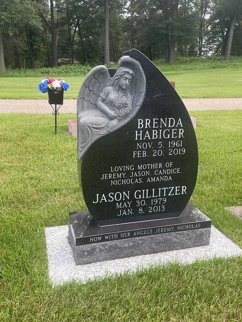 Brenda Habiger's grave. Photo 2