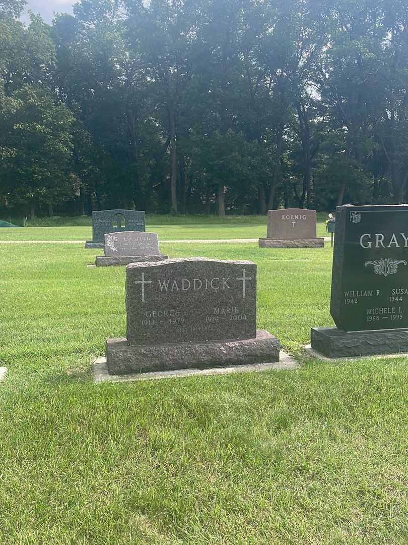 Marie Waddick's grave. Photo 1