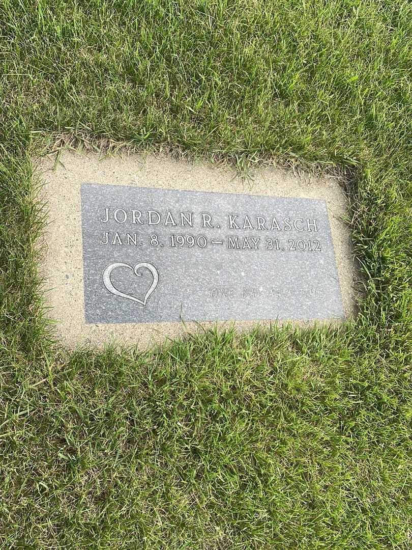 Jordan R. Karasch's grave. Photo 2
