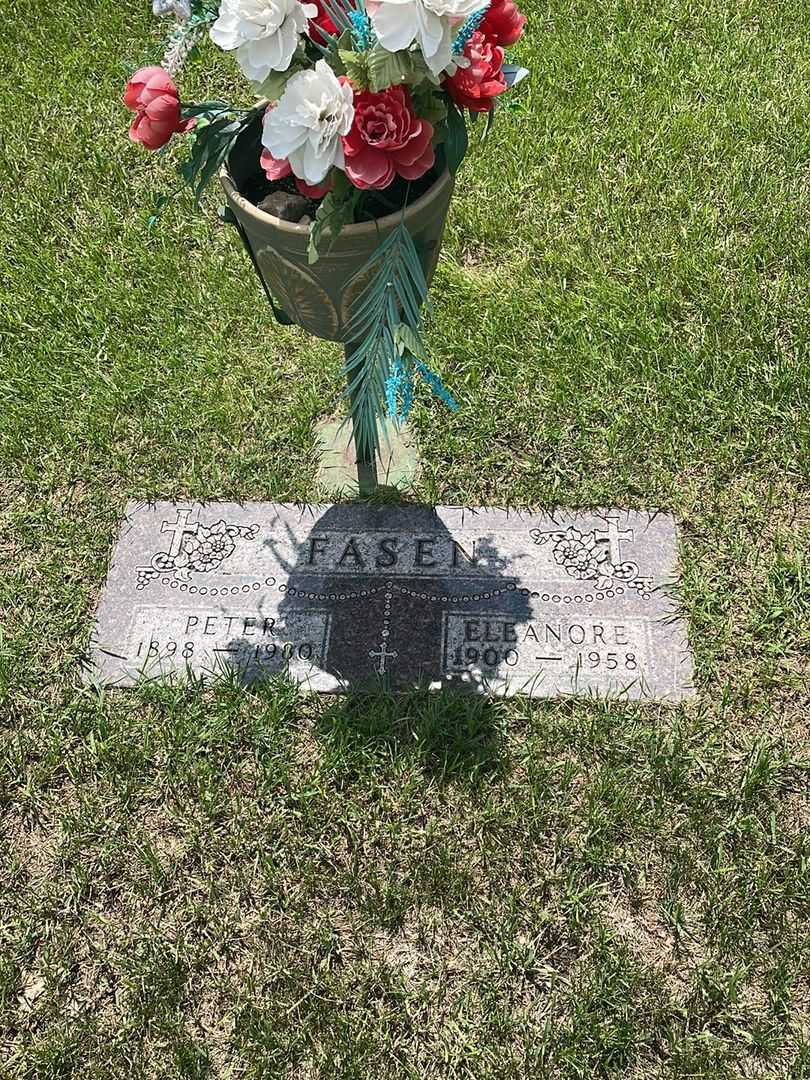 Missus/Madam Eleanore Fasen's grave. Photo 2