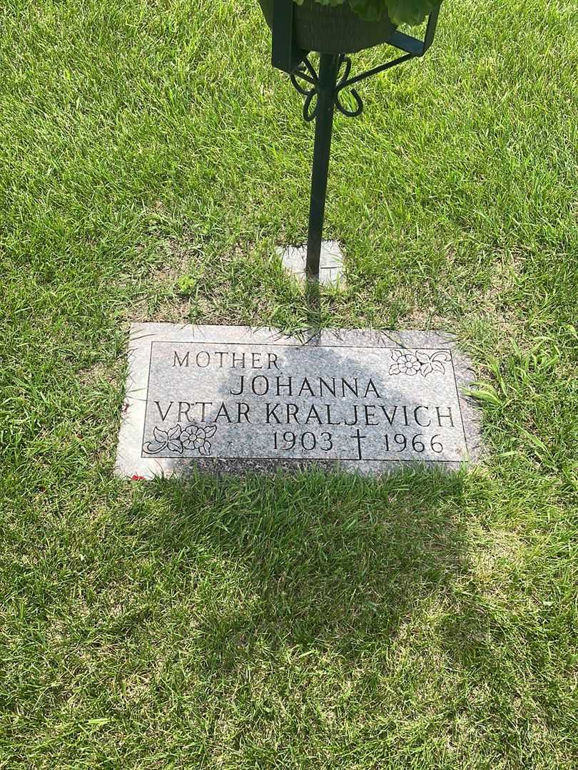 Johanna Vrtar Kraljevich's grave. Photo 2