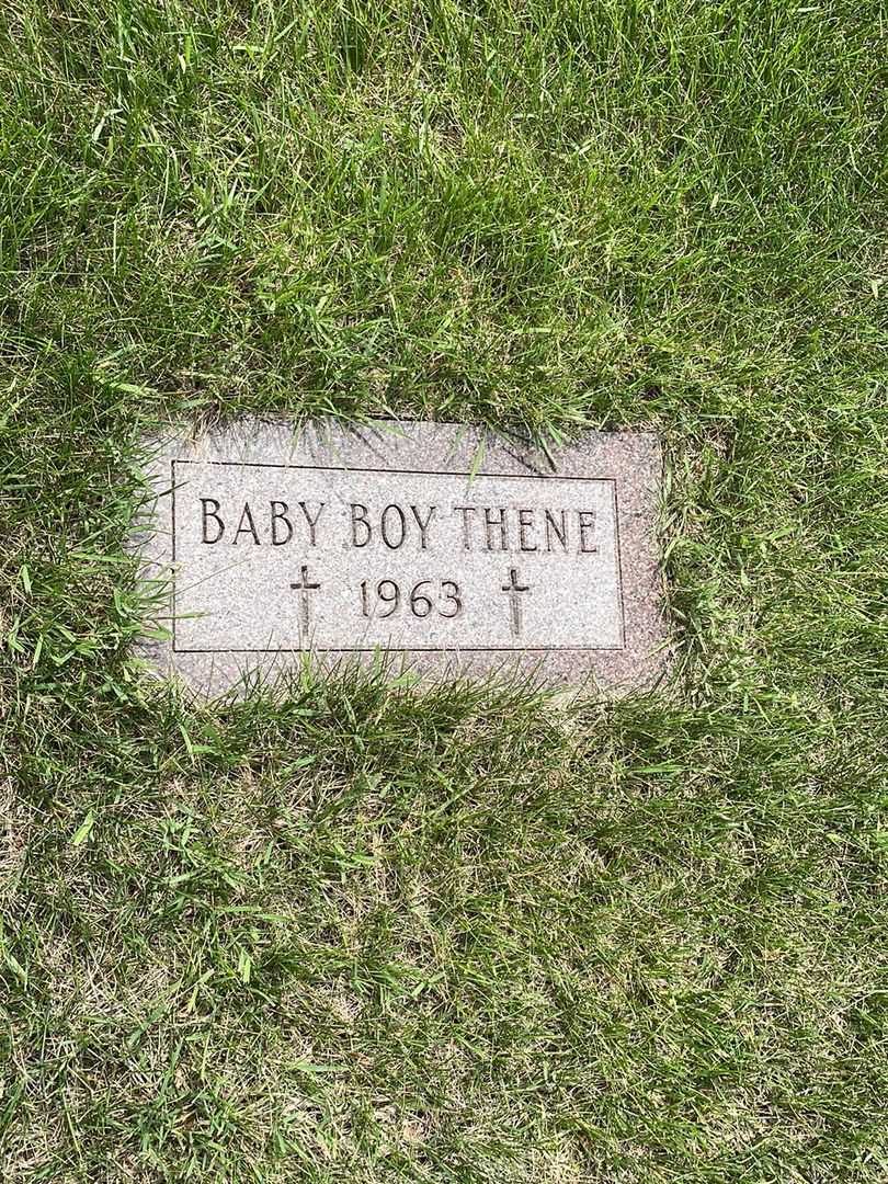 Baby boy Thene's grave. Photo 2