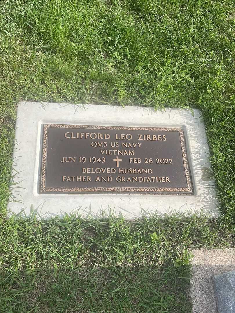 Clifford Leo Zirbes's grave. Photo 3