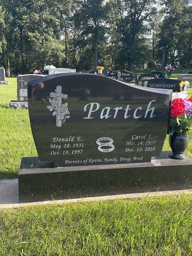 Donald E. Partch's grave. Photo 2