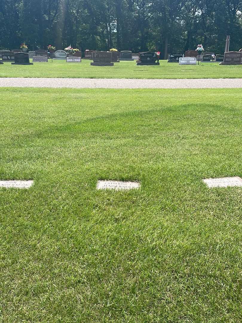 Catherine C. Jenderseck's grave. Photo 1