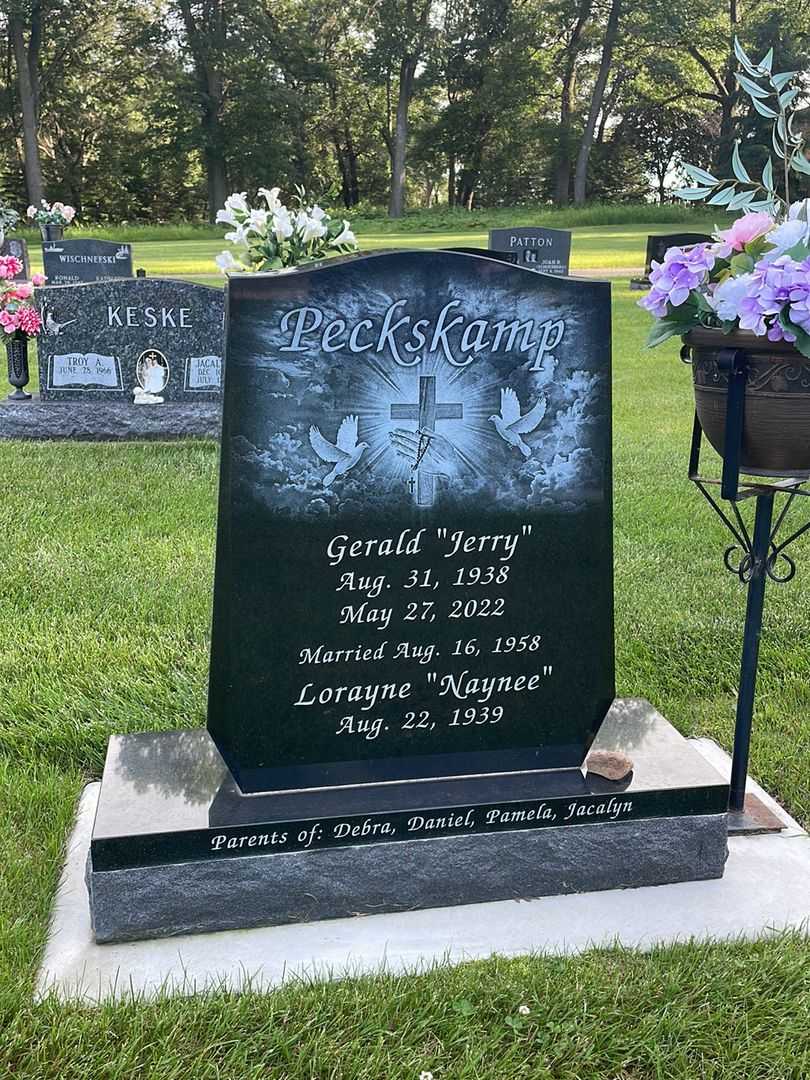 Gerald "Jerry" Peckskamp's grave. Photo 2