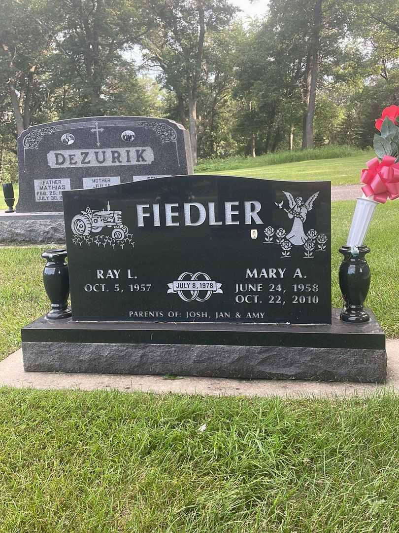 Mary A. Fiedler's grave. Photo 2