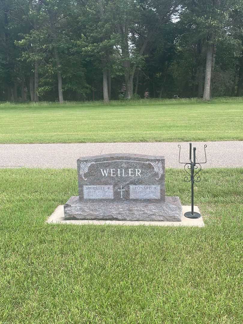 Michelle R. Weiler's grave. Photo 1