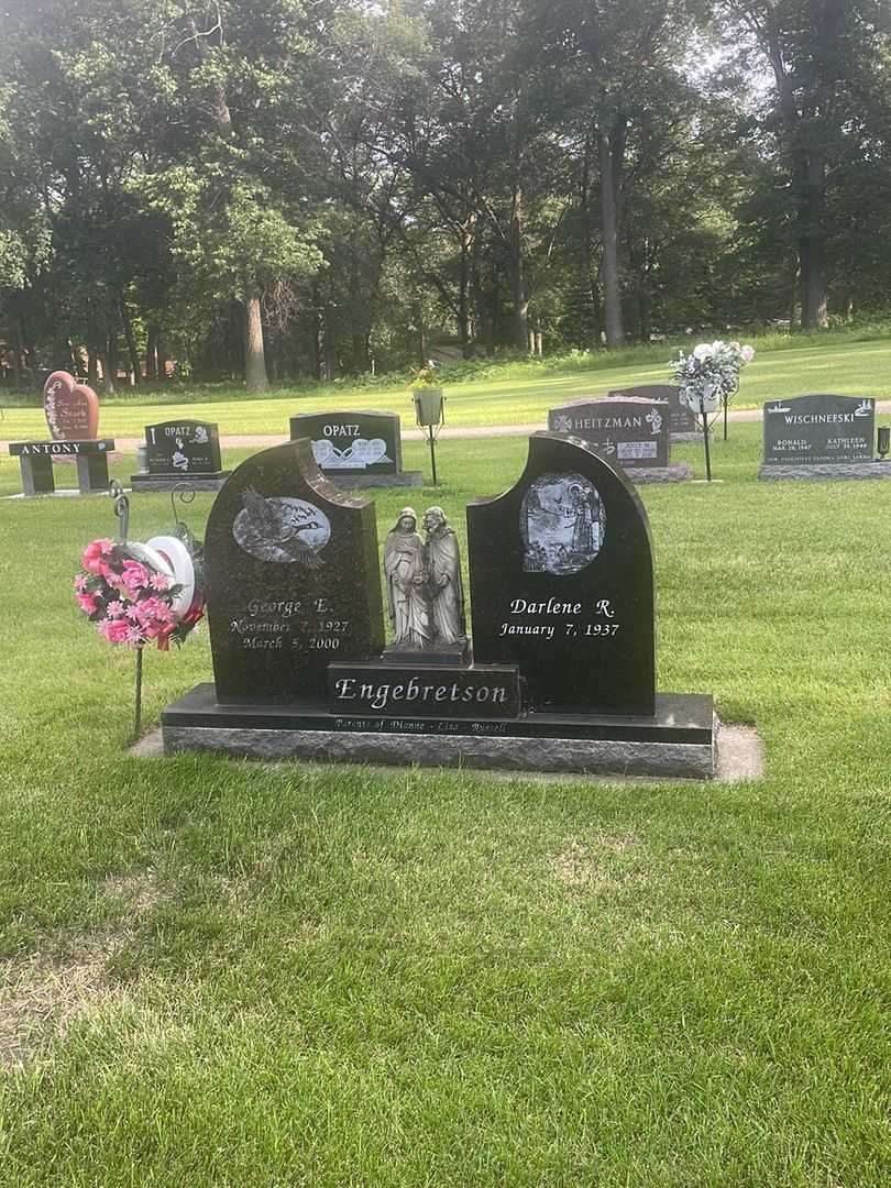 George E. Engebretson's grave. Photo 1