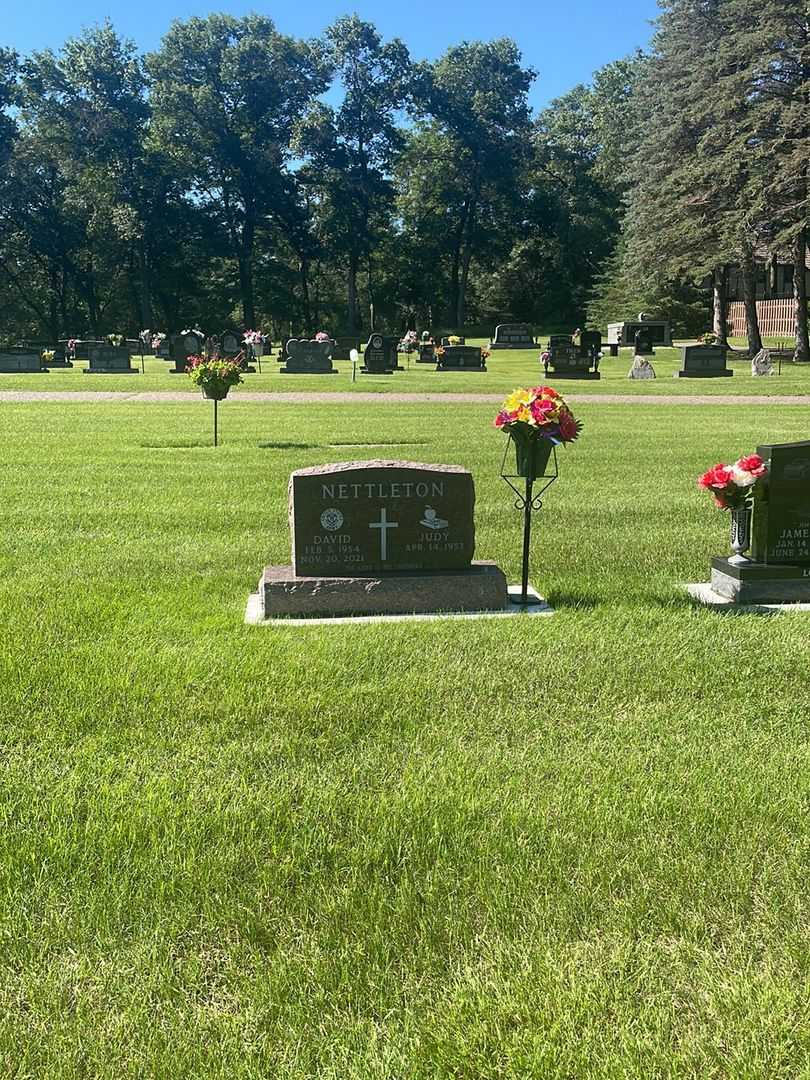 David Nettleton's grave. Photo 1