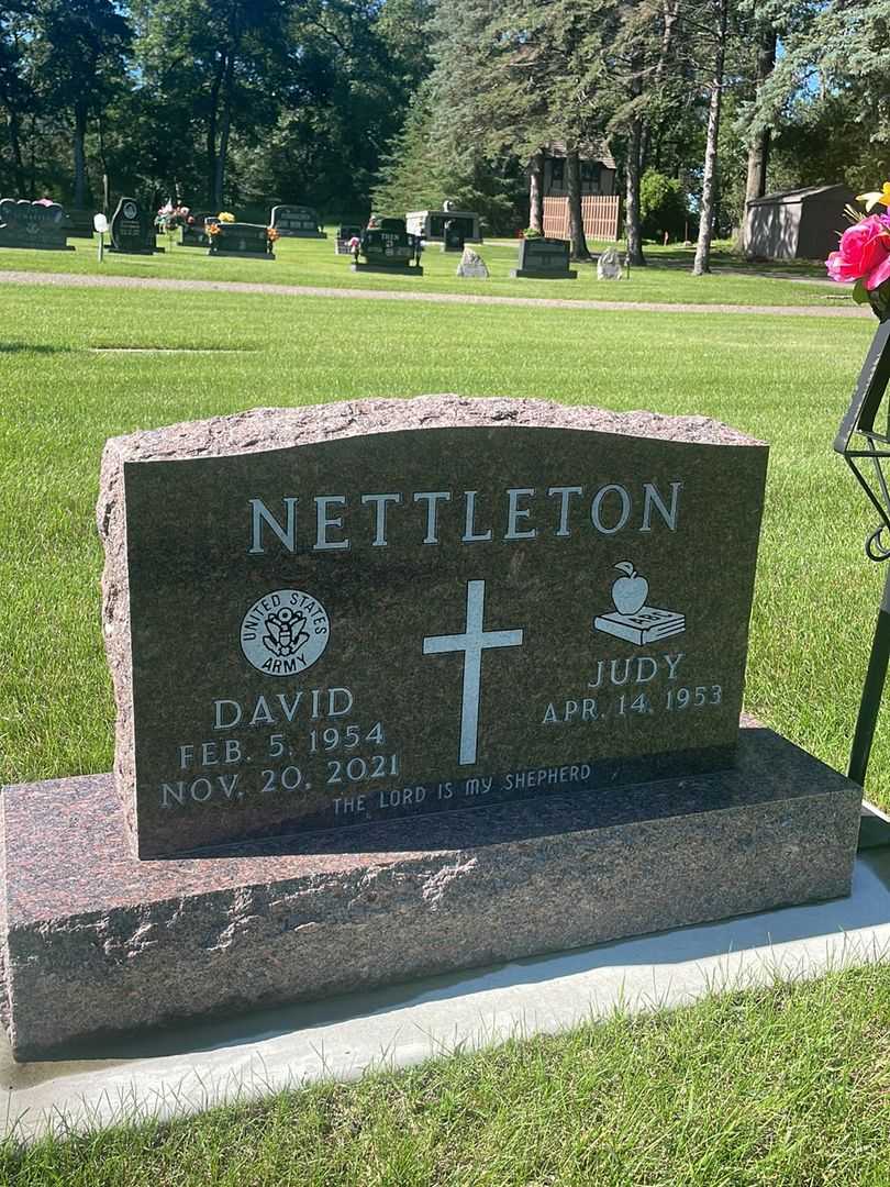 David Nettleton's grave. Photo 2