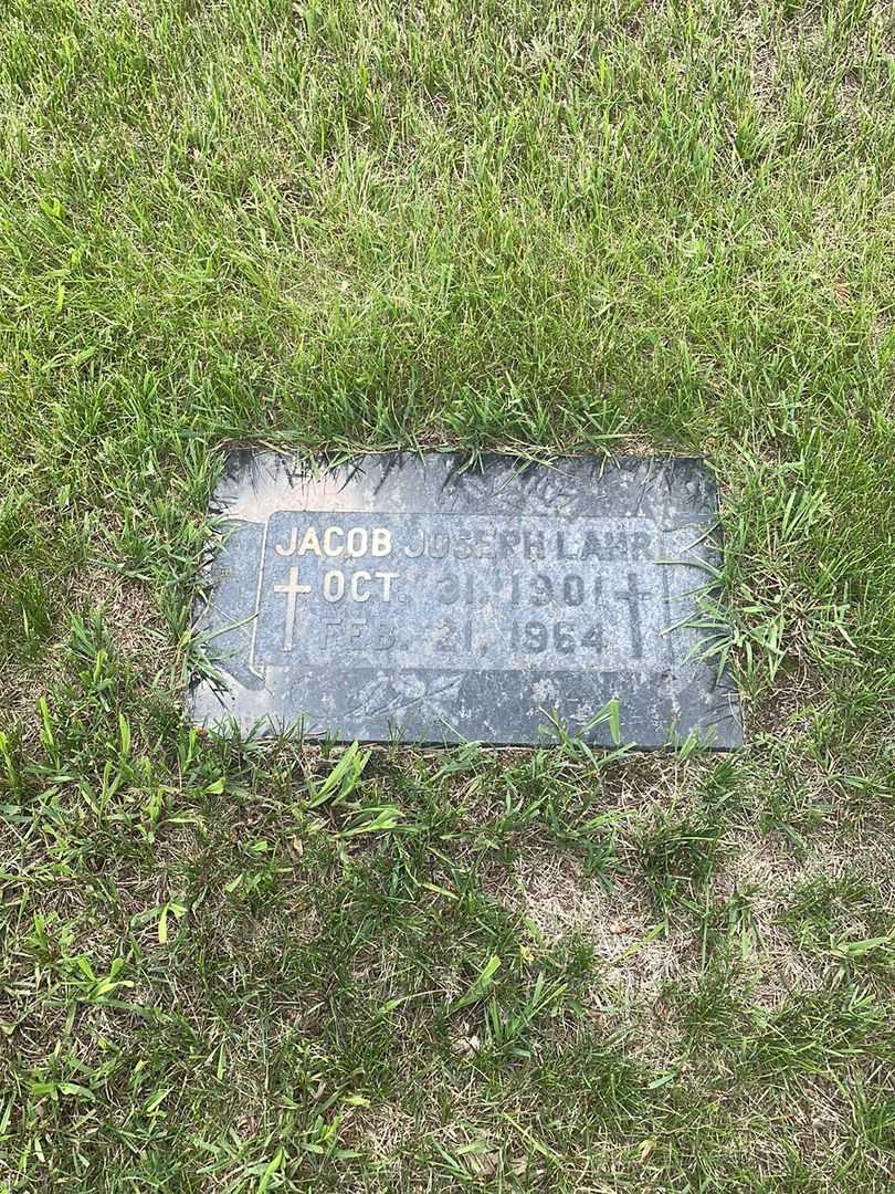 Jacob Joseph Lahr's grave. Photo 2