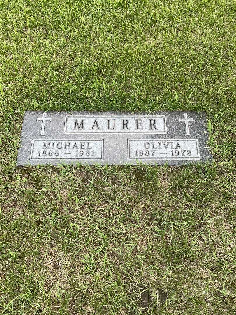Michael Maurer's grave. Photo 2