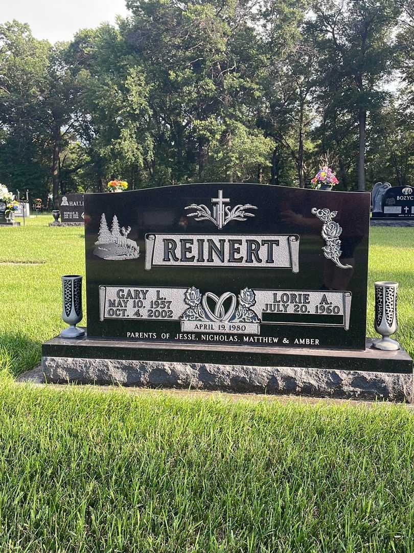 Gary L. Reinert's grave. Photo 2
