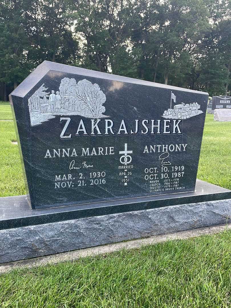 Anna Marie Zakrajshek's grave. Photo 3