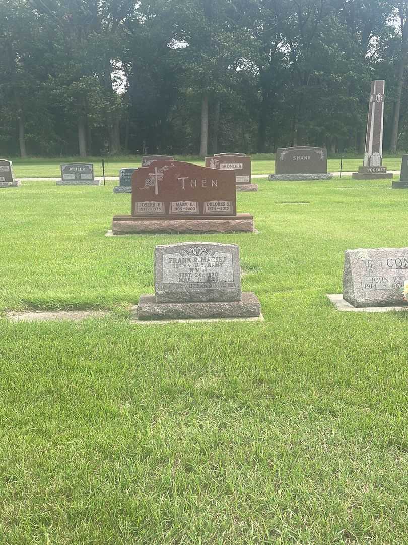 Frank R. Maciej's grave. Photo 1
