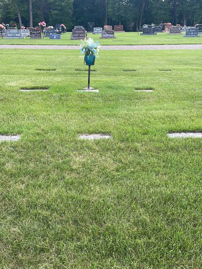 Eric Haehn's grave. Photo 1