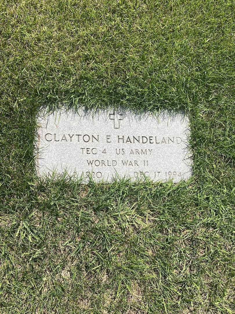 Clayton Handeland's grave. Photo 3
