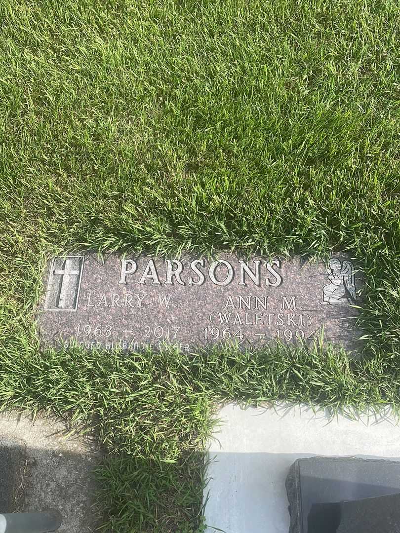 Larry W. Parsons's grave. Photo 3