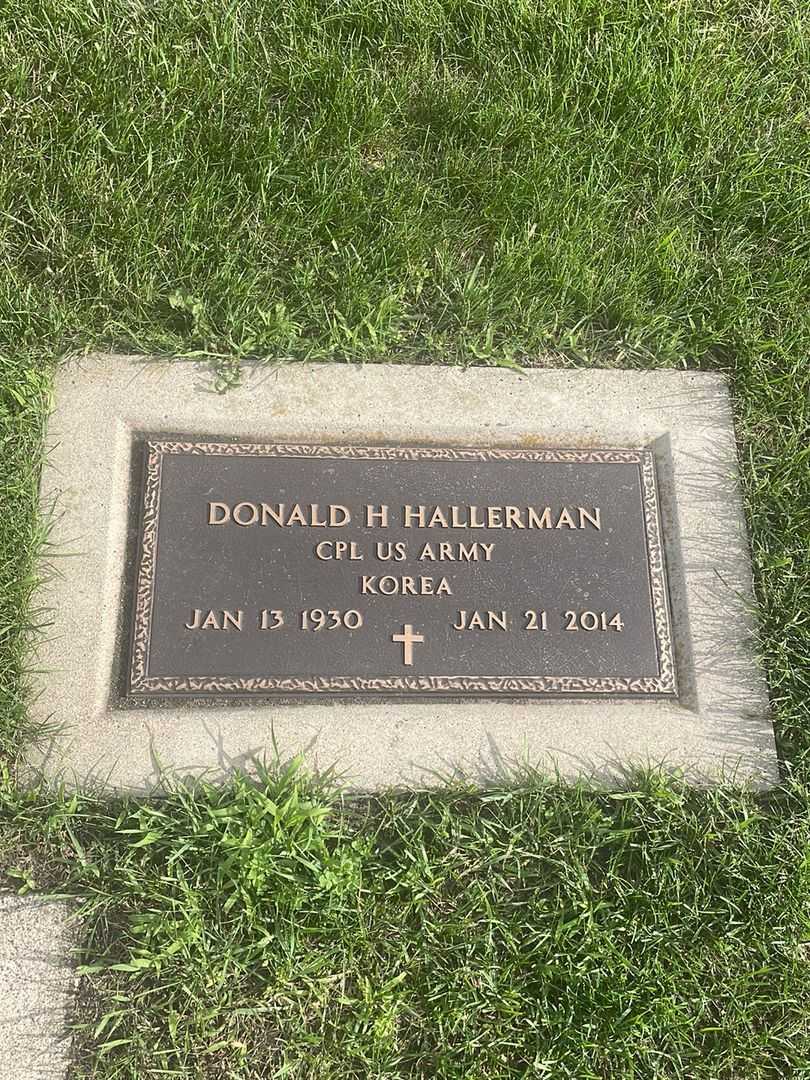Donald H. Hallerman's grave. Photo 3