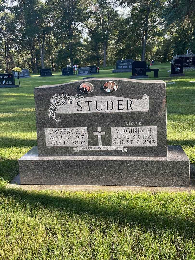 Virginia H. DeZurik Studer's grave. Photo 2