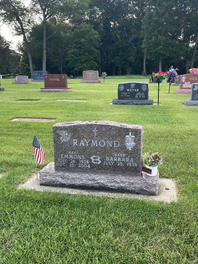 Emmons "Ray" Raymond's grave. Photo 1