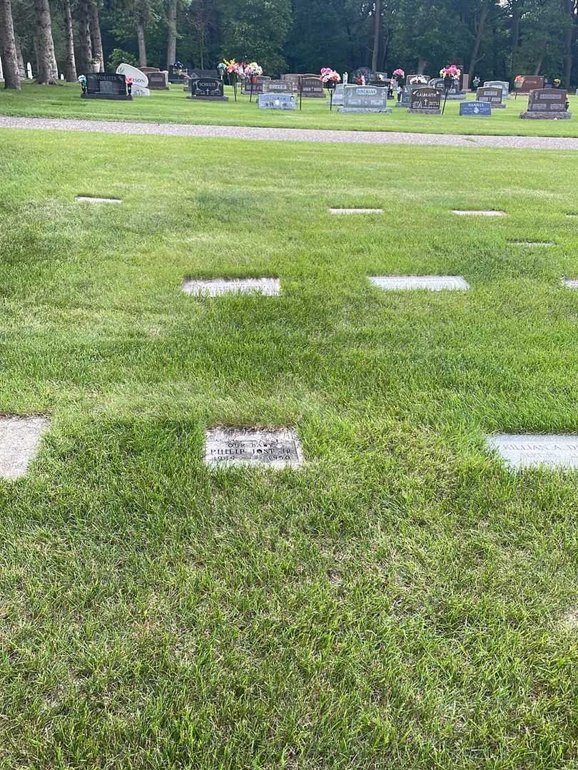 Philip Jost Junior's grave. Photo 1