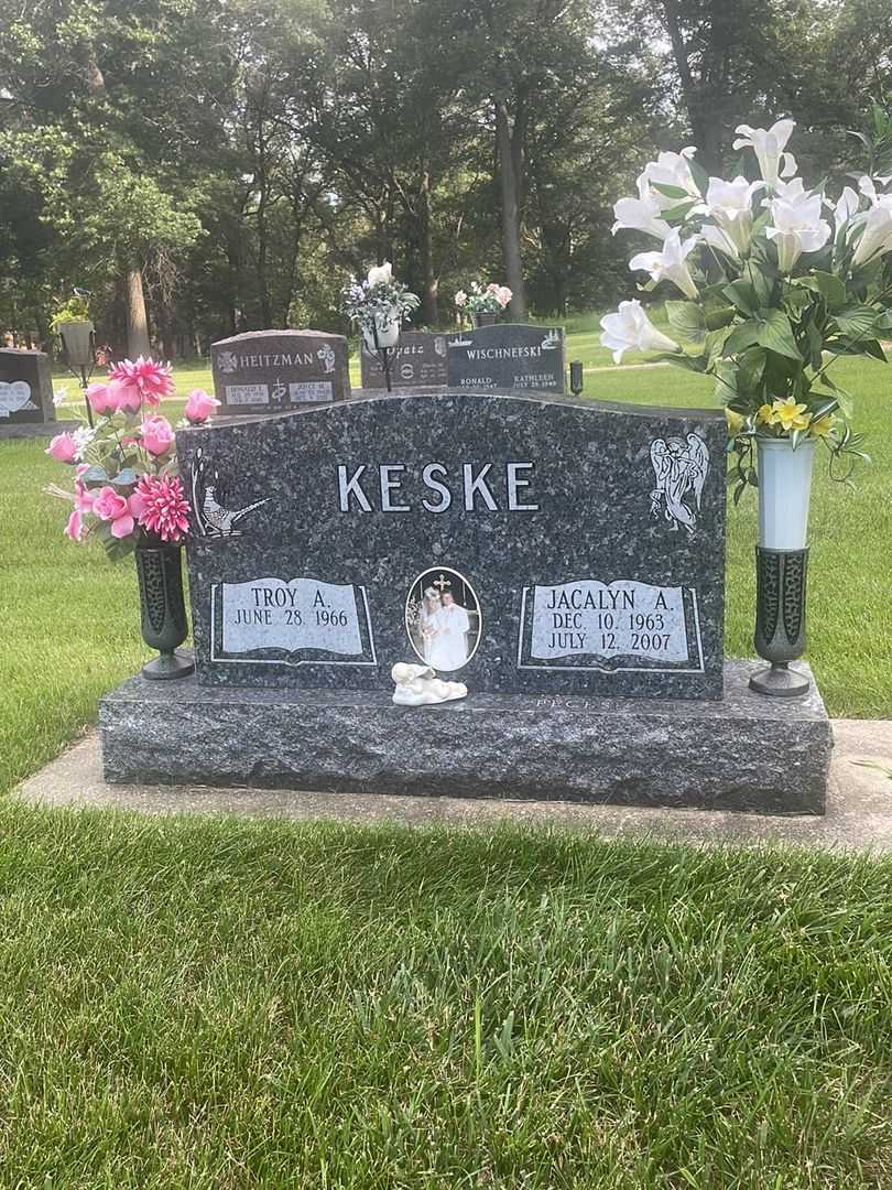 Jacalyn A. Keske's grave. Photo 2