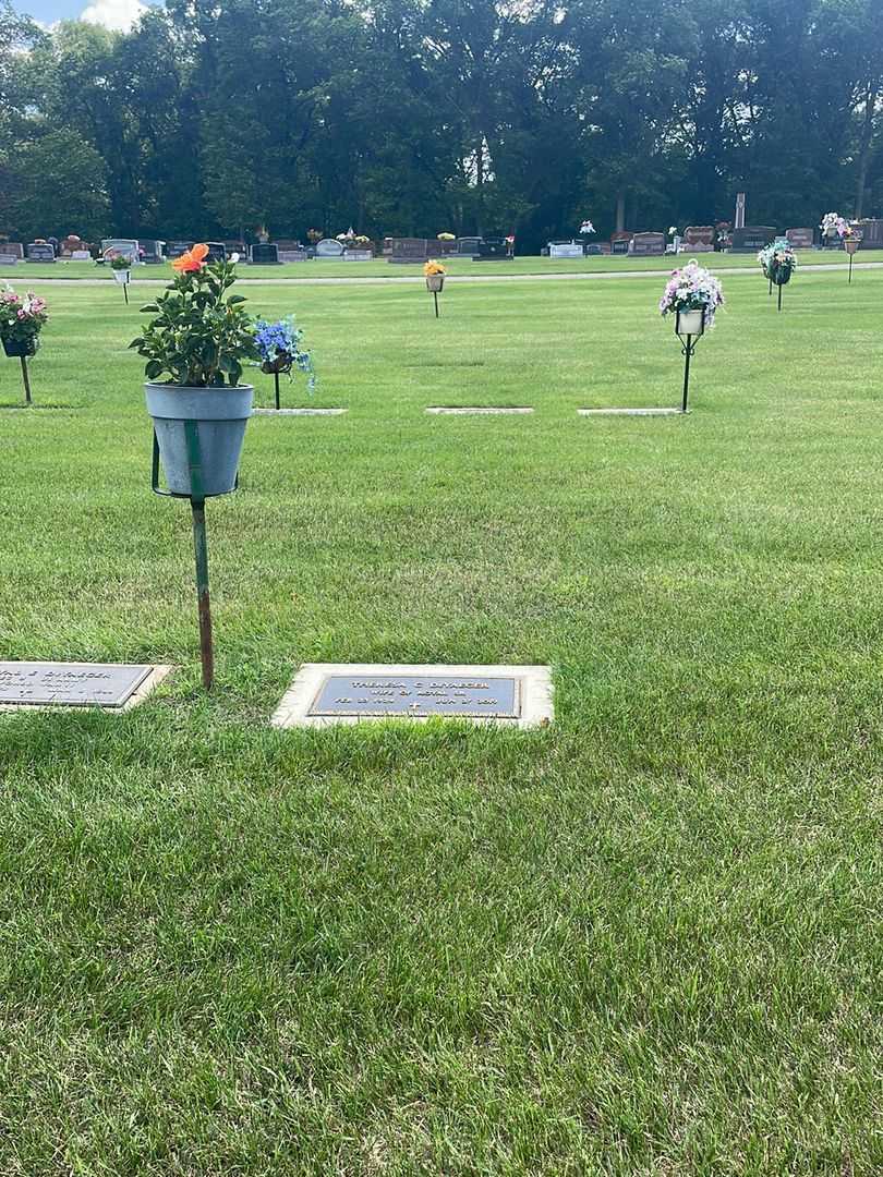 Theresa C. DeYaeger's grave. Photo 1