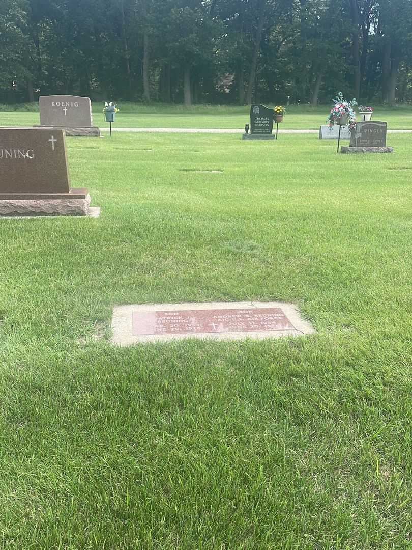 Patrick J. Beuning's grave. Photo 2