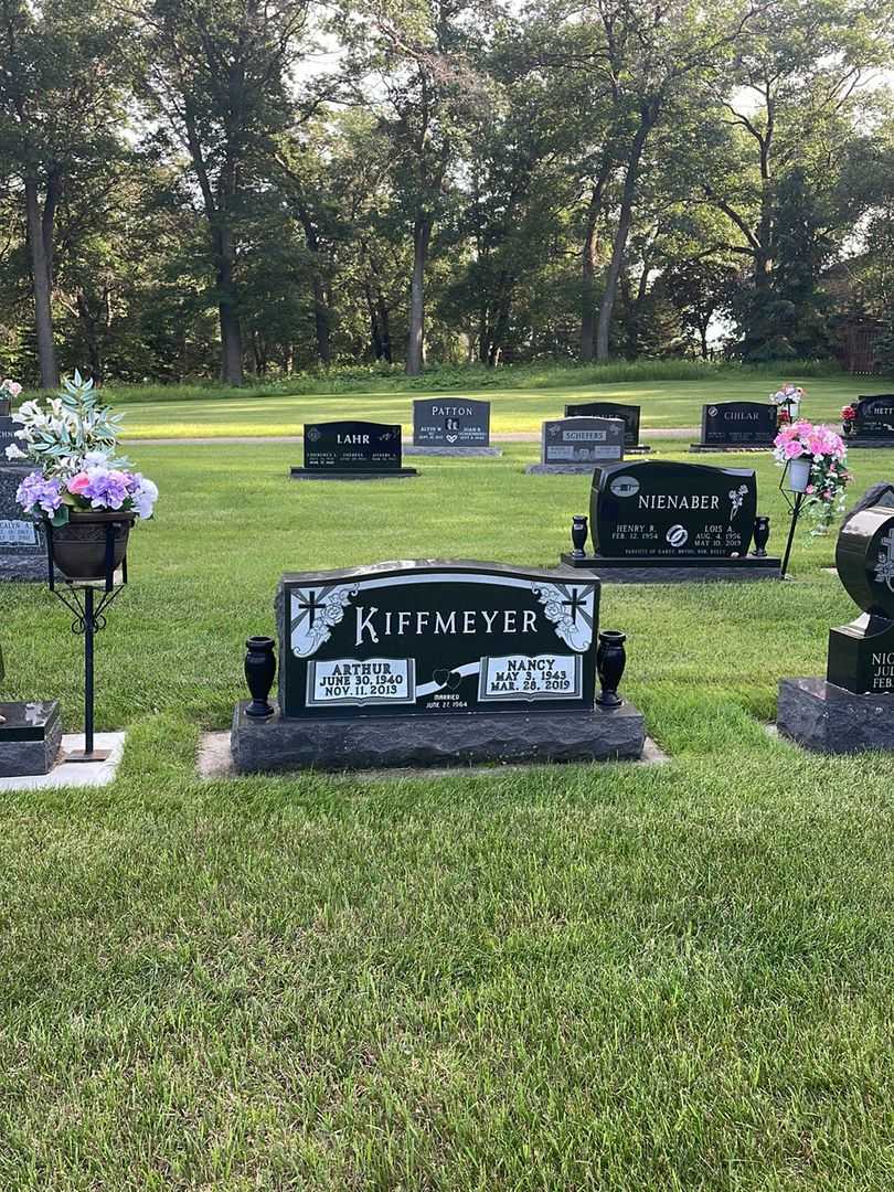 Arthur A. Kiffmeyer's grave. Photo 1