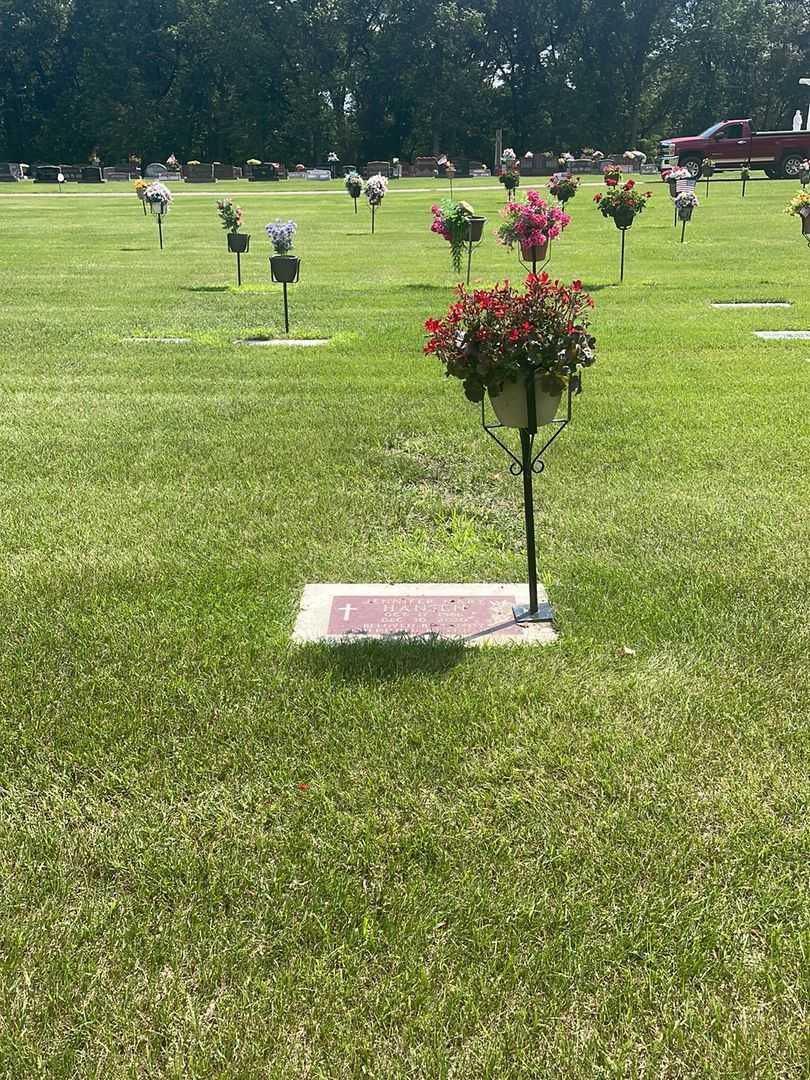Jenniffer Mary Hansen's grave. Photo 1