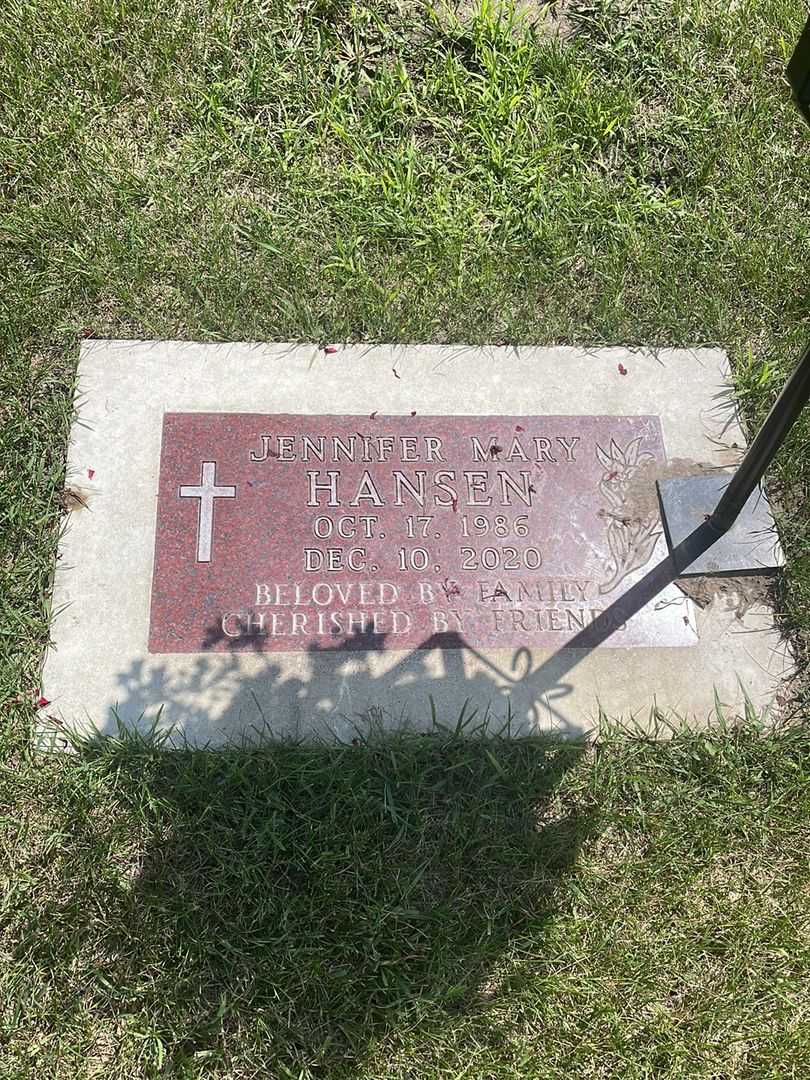 Jenniffer Mary Hansen's grave. Photo 2