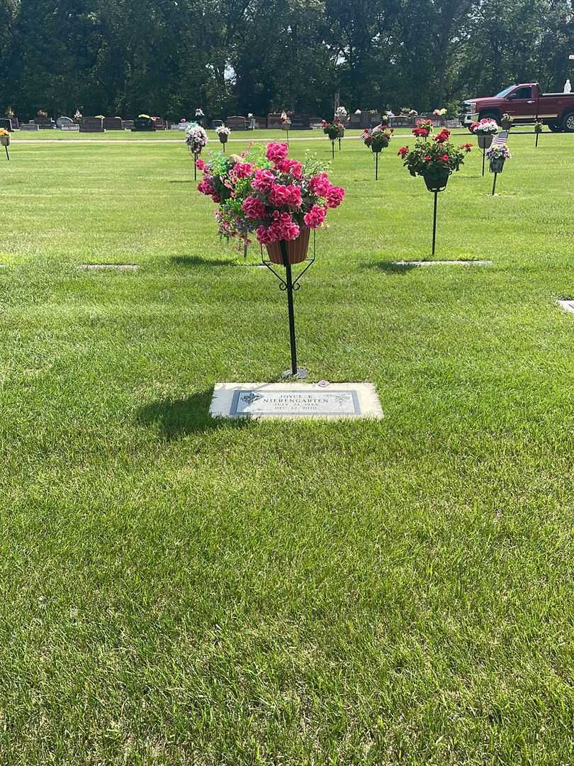 Joyce K. Nierengarten's grave. Photo 1
