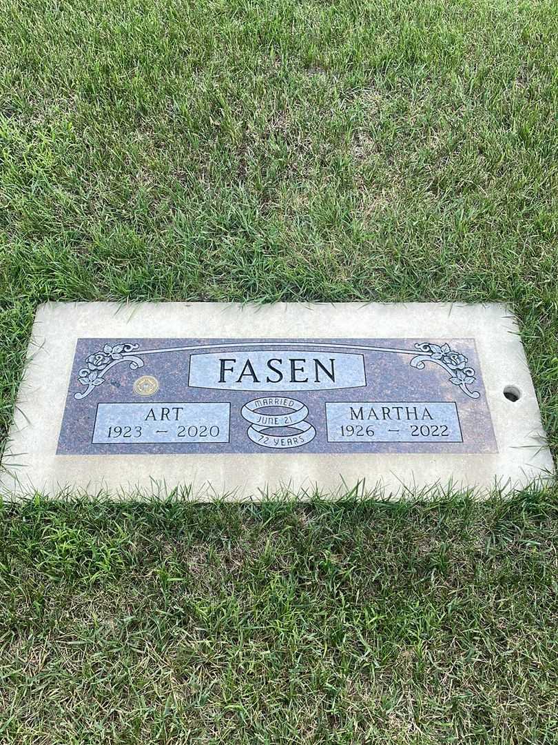 Arthur "Art" Fasen's grave. Photo 2