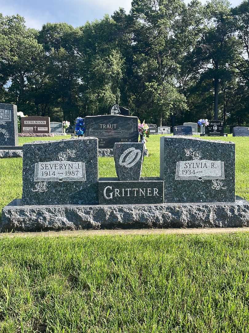 Severyn J. Grittner's grave. Photo 2