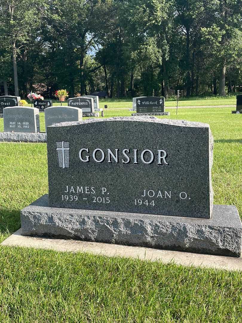 James P. Gonsior's grave. Photo 2