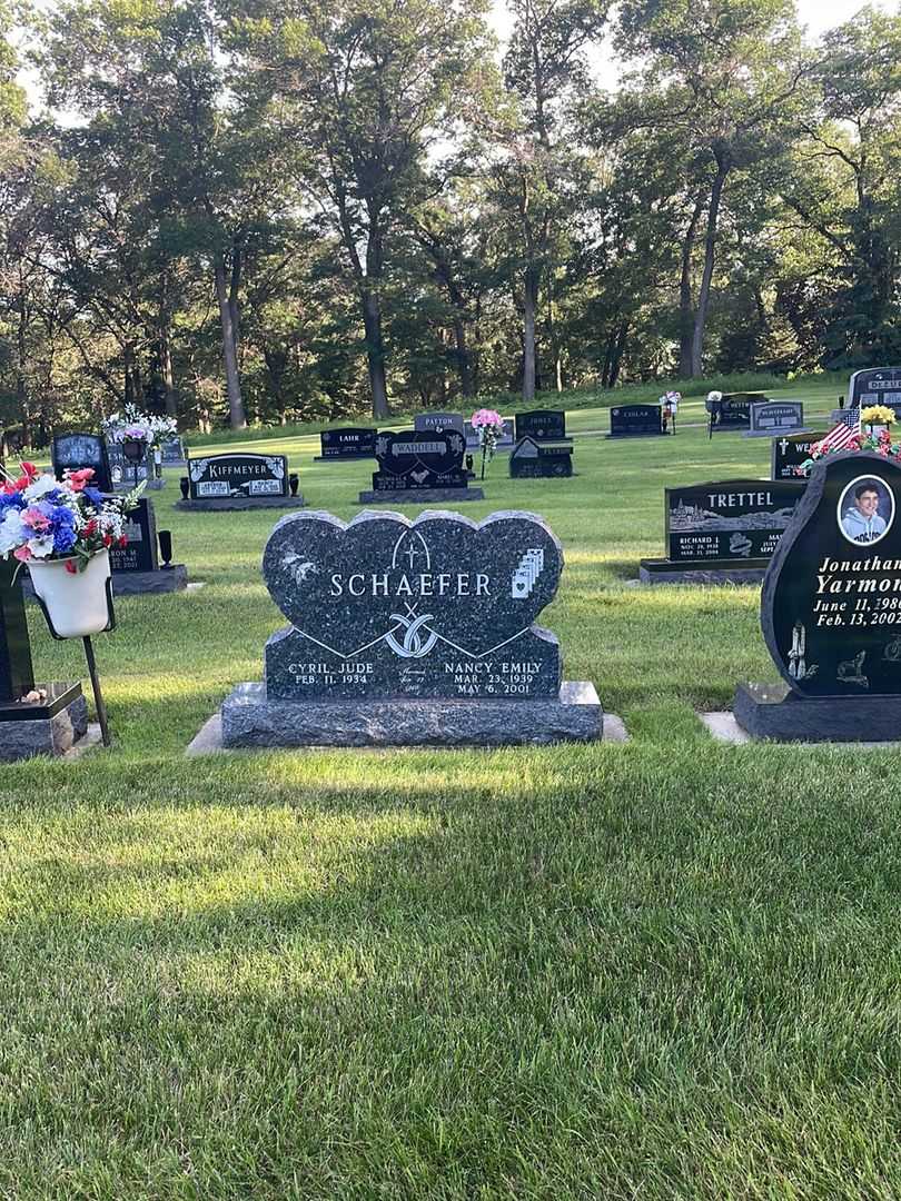 Nancy Emily Schaefer's grave. Photo 1