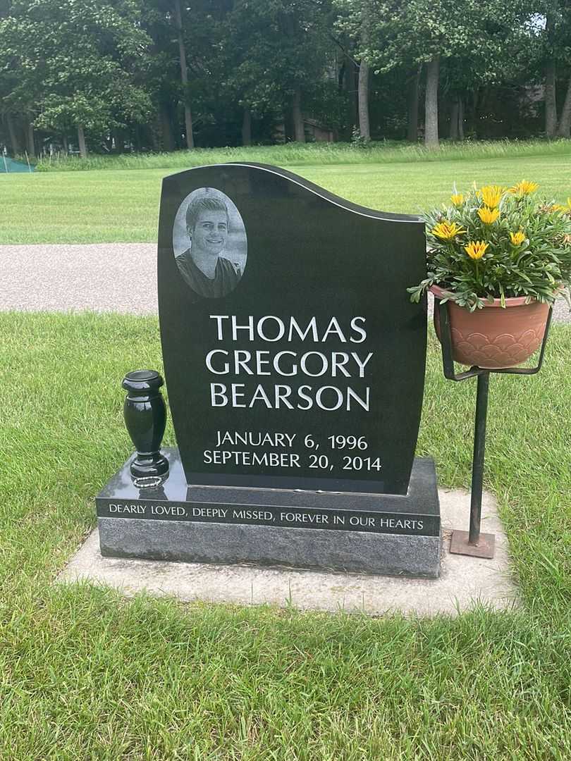 Thomas Gregory Bearson's grave. Photo 2