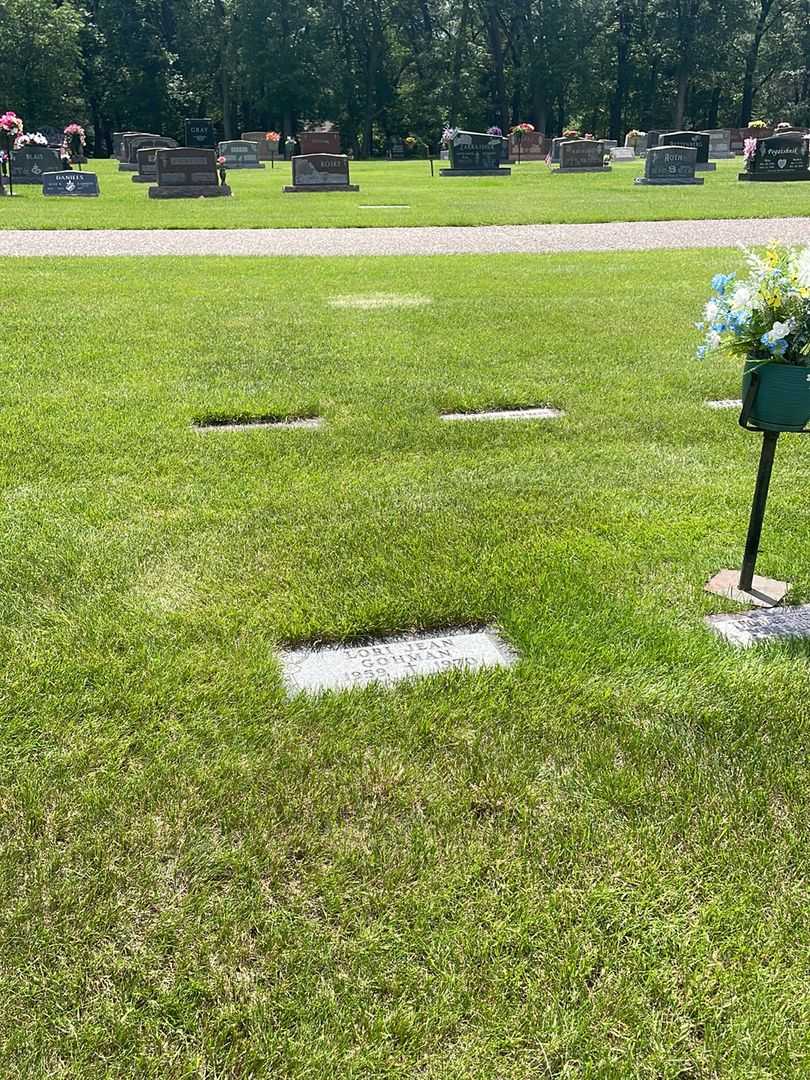 Lori Jean Gohman's grave. Photo 1