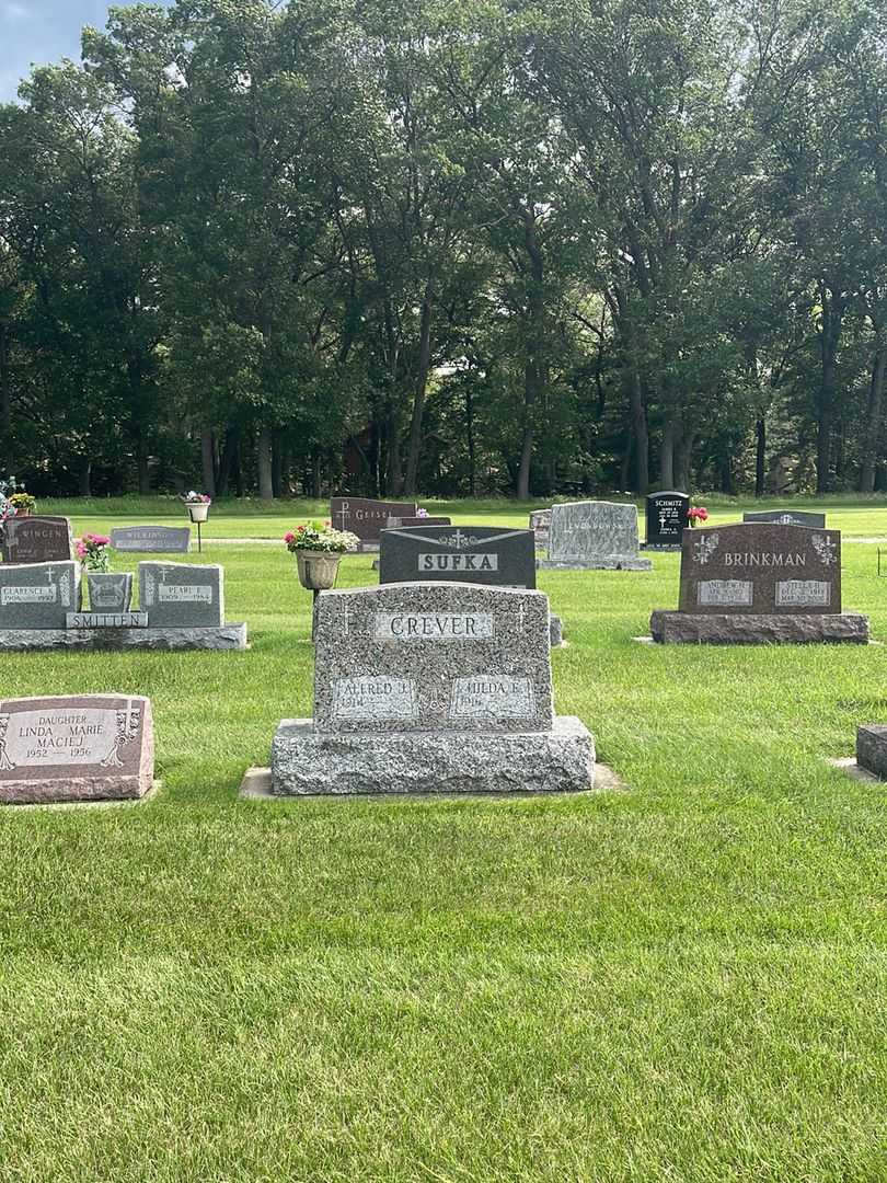 Alfred J. Crever's grave. Photo 1