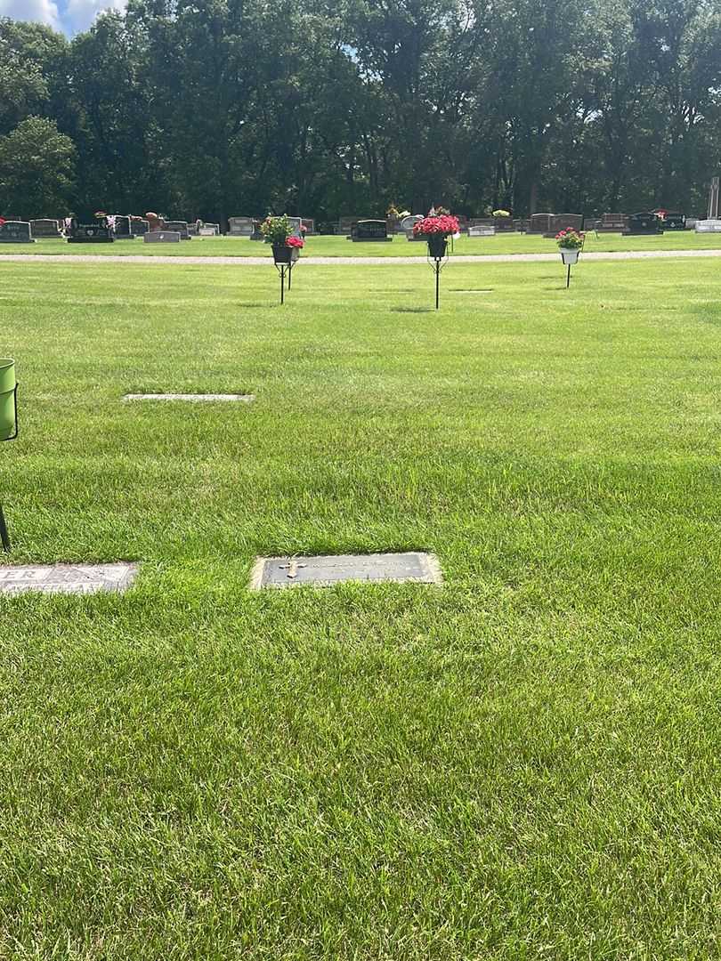 Margaret E. Flaherty's grave. Photo 1