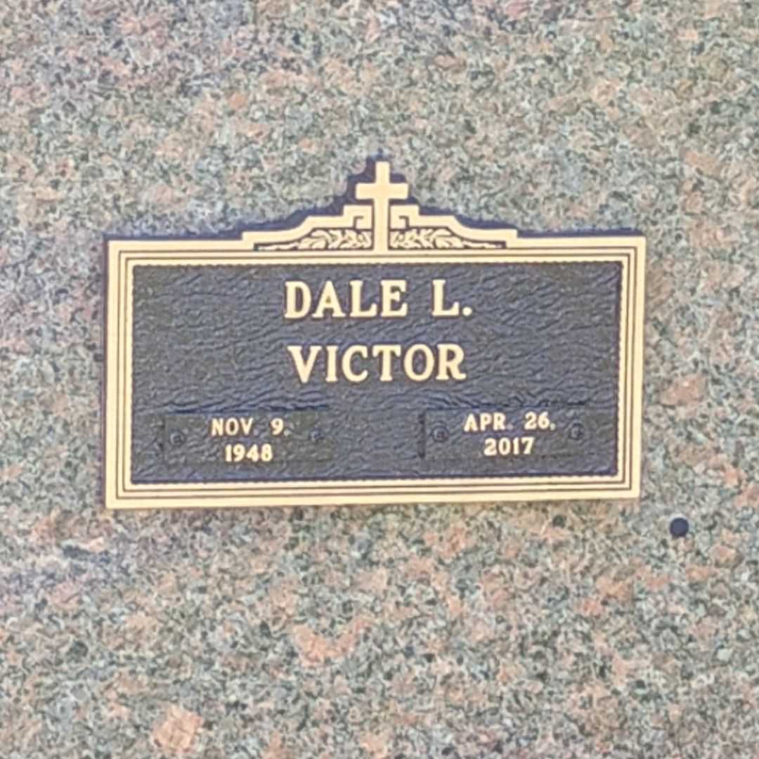 Dale L. Victor's grave