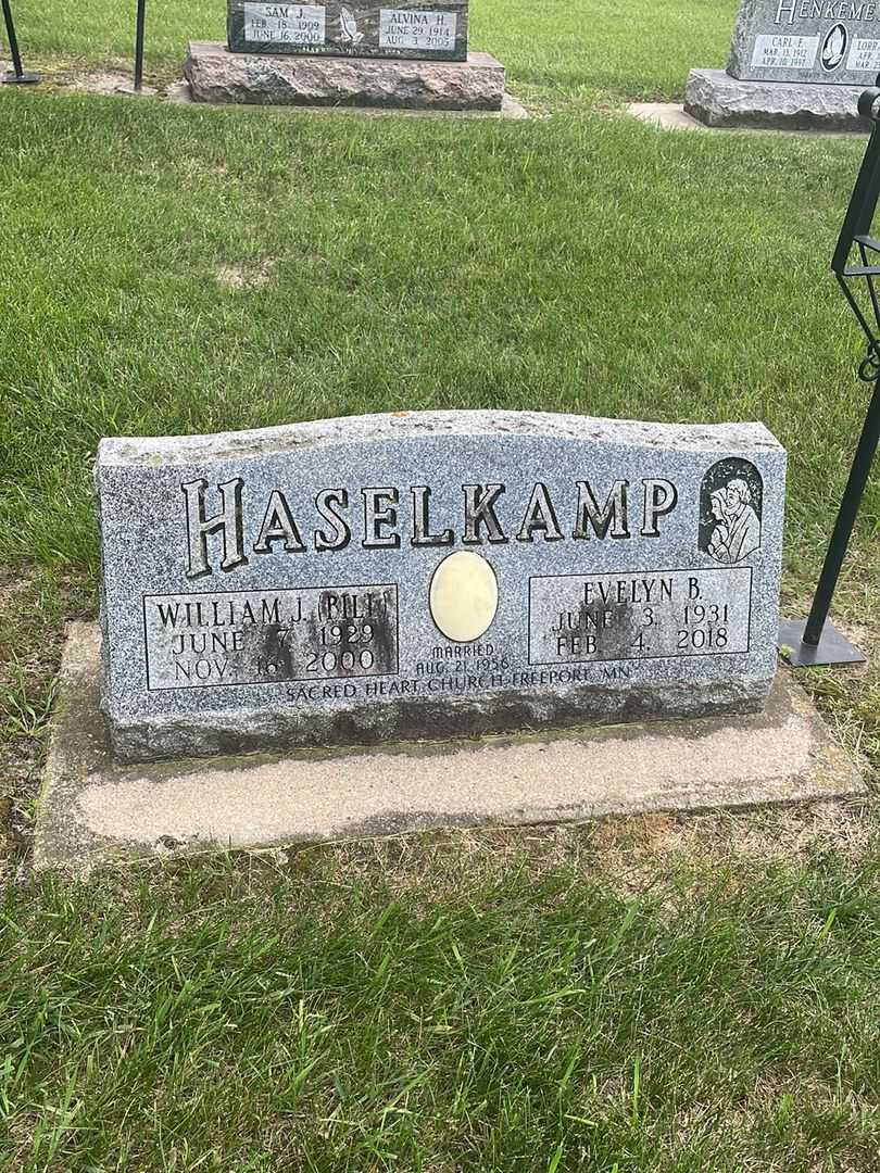 William J. "Bill" Haselkamp's grave. Photo 2