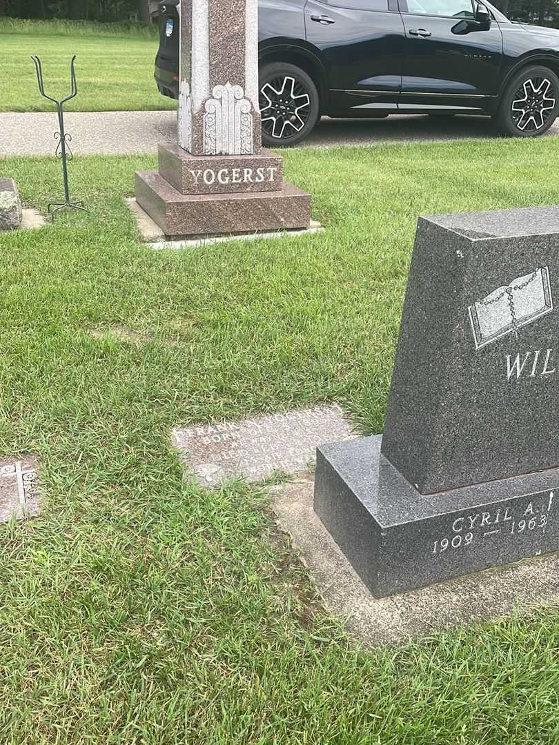 Frank N. Yogerst's grave. Photo 2