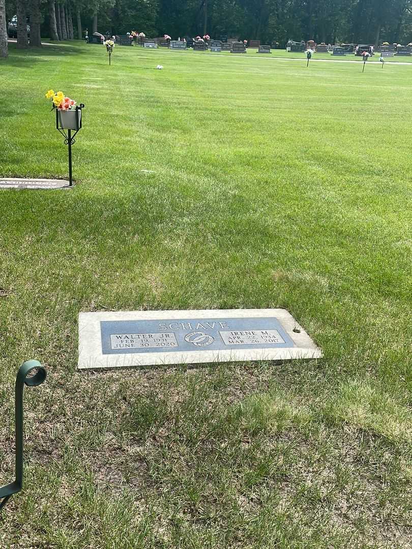 Irene M. Schave's grave. Photo 1
